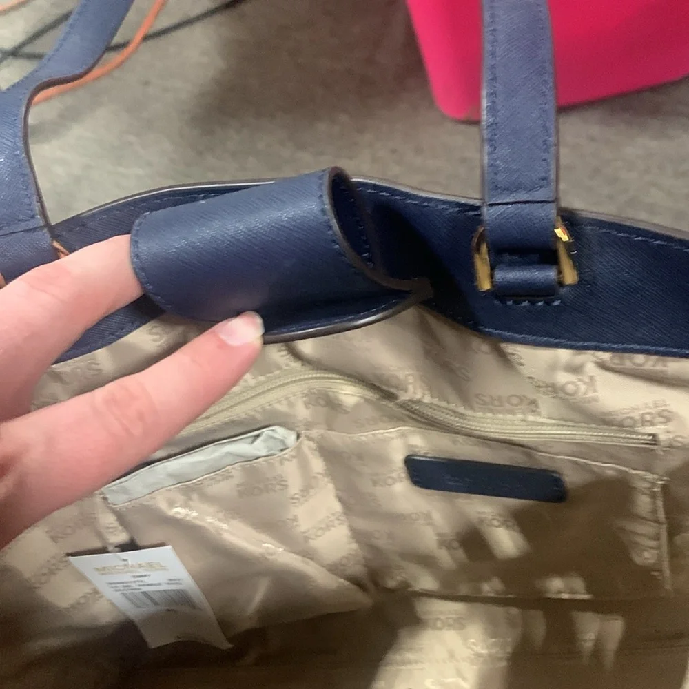 Michael Kors‎ EMMY Large DOUBLE HANDLE TOTE Leather Handbag in Navy 5220 - Picture 13 of 14